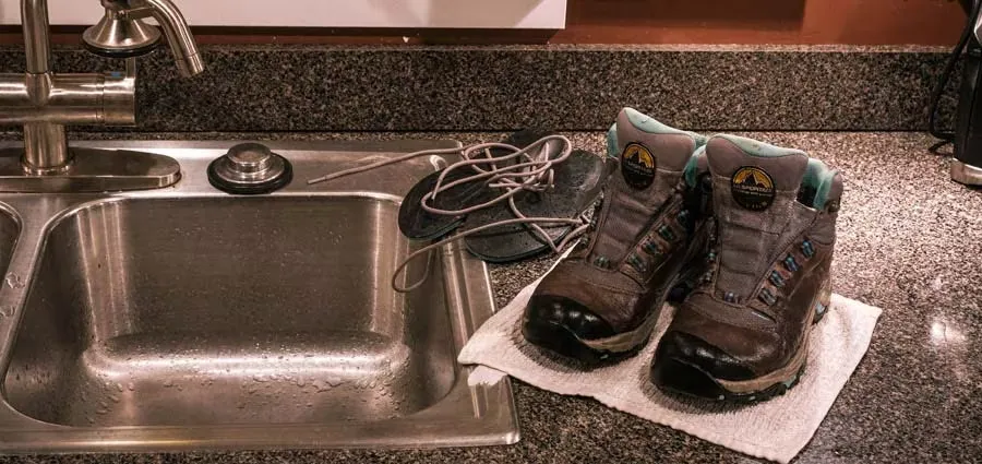 تمیز کردن کفش کوهنوردی – نحوه تمیز کردن کفش کوهنوردی