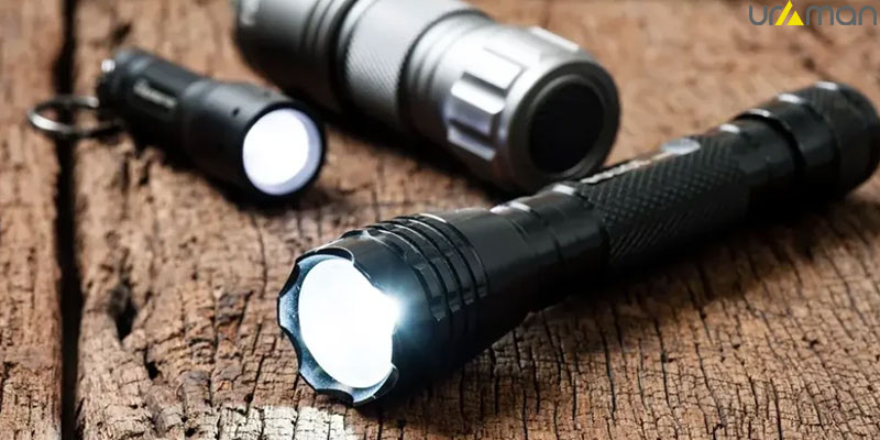 بهترین چراغ قوه کوهنوردی | ۹ مدل پرنور با عمر باتری طولانی چراغ قوه چادر مدل Multifuncticon flashlight ZYT15