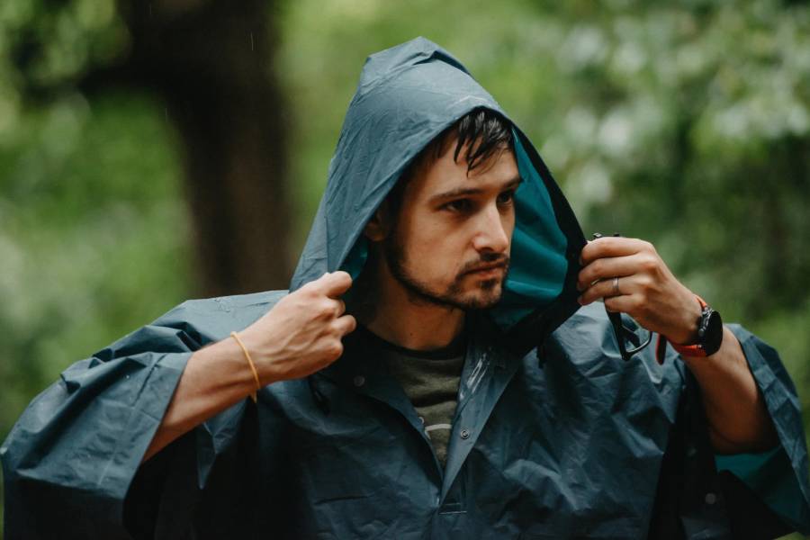 ۸ پانچو کوهنوردی پرفروش در سال ۲۰۲۶ + بررسی ویژگیها پانچو کوهنوردی